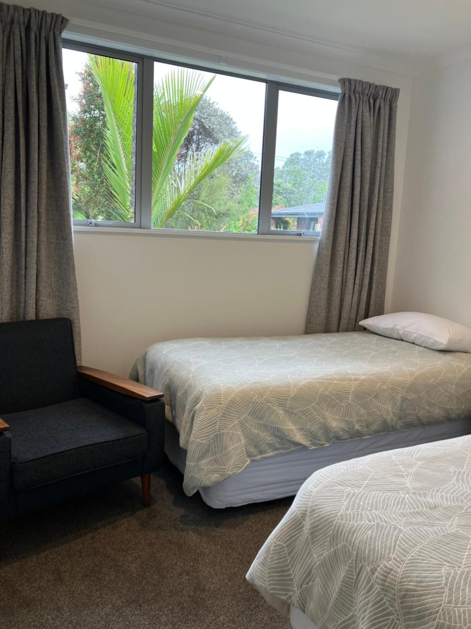 Tripinn Modern Motels & Affordable Accommodation Westport Bagian luar foto
