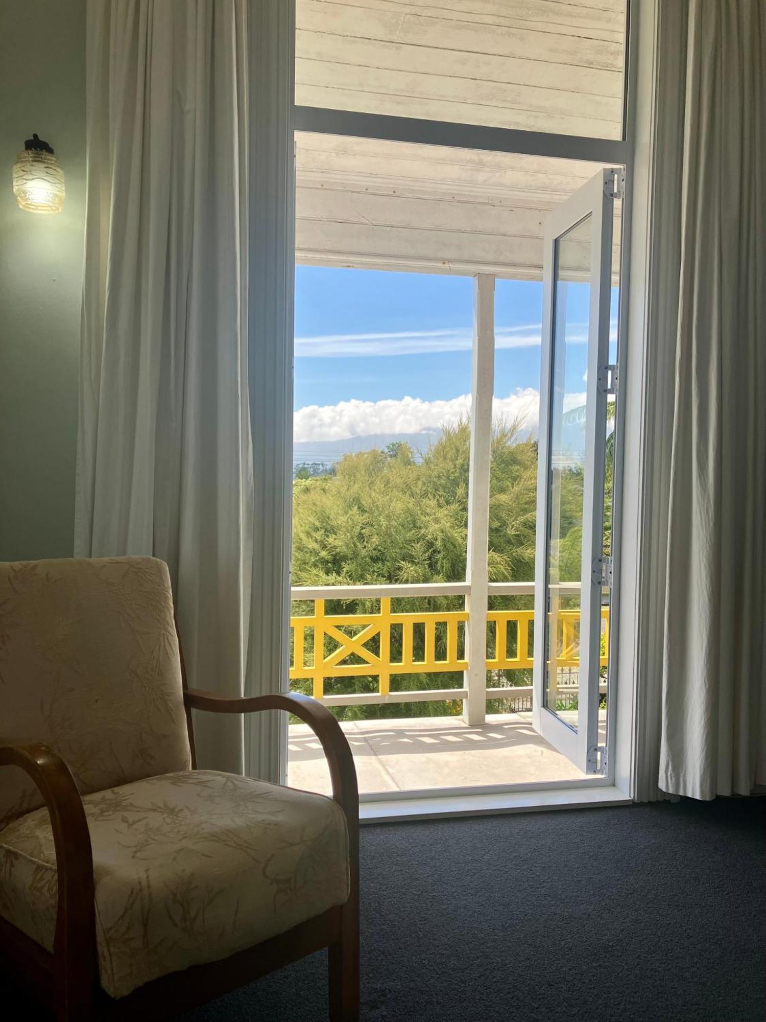 Tripinn Modern Motels & Affordable Accommodation Westport Bagian luar foto
