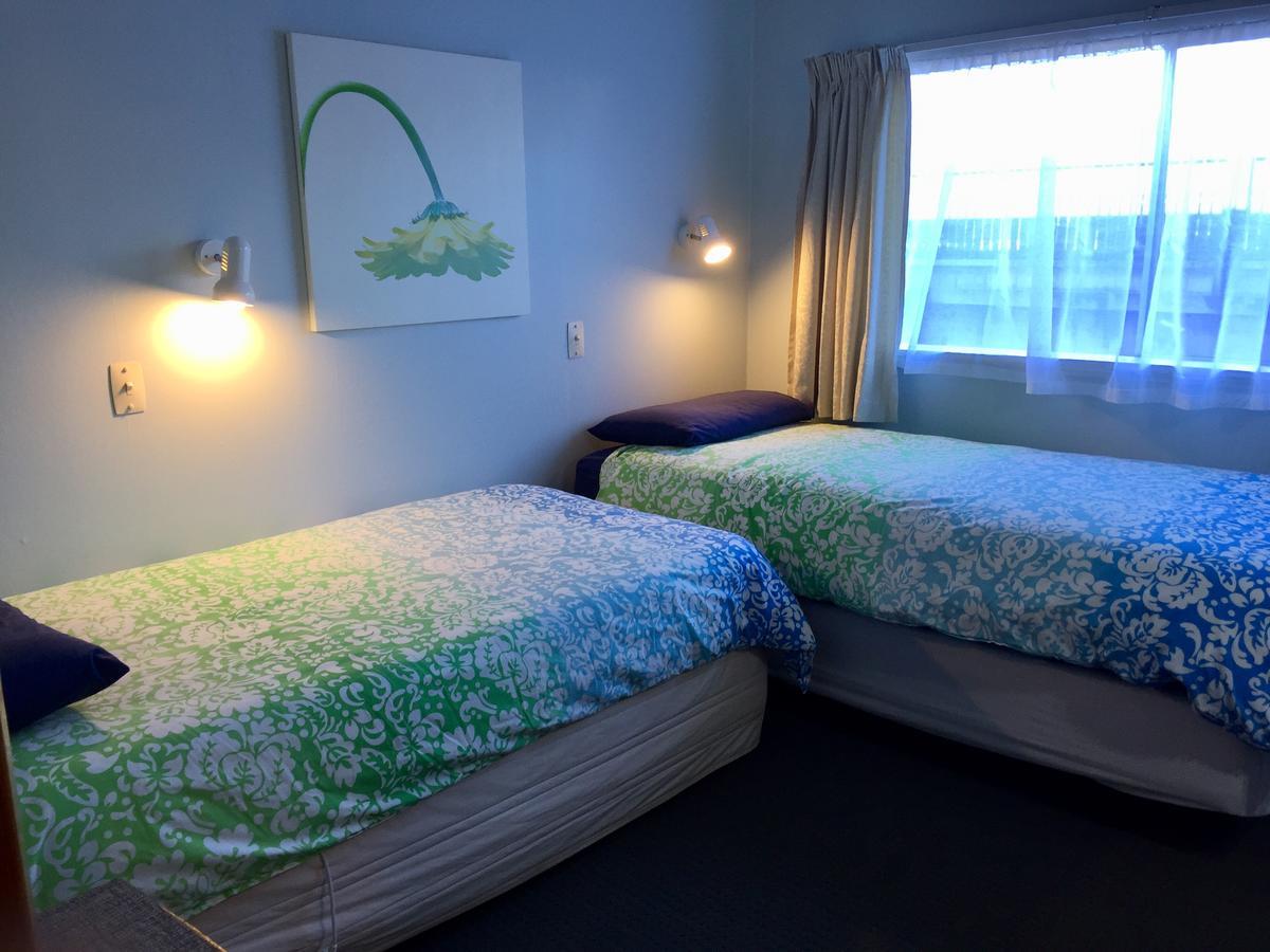 Tripinn Modern Motels & Affordable Accommodation Westport Bagian luar foto